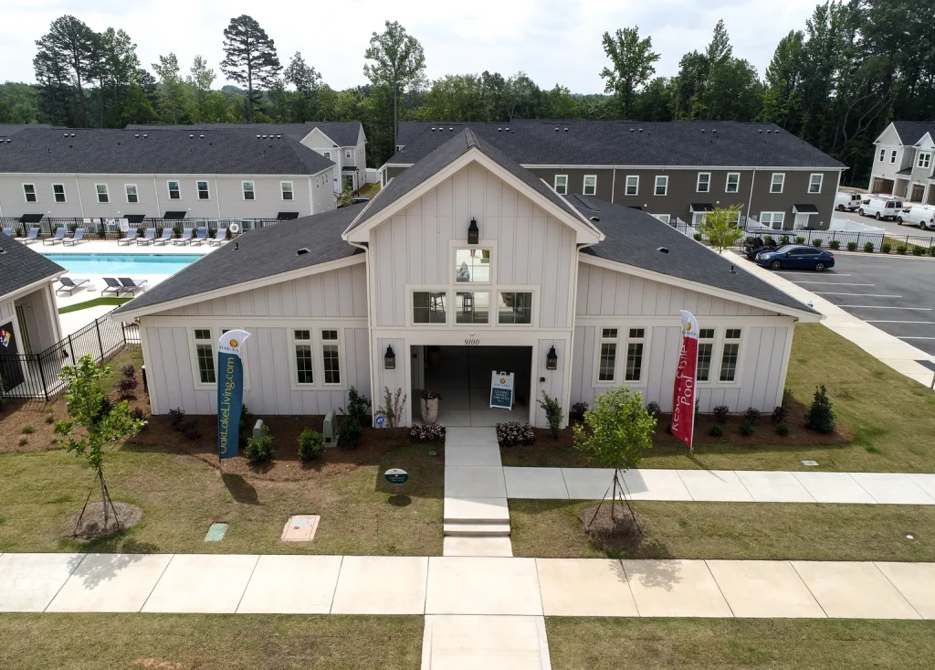 Oak Lake Clubhouse
